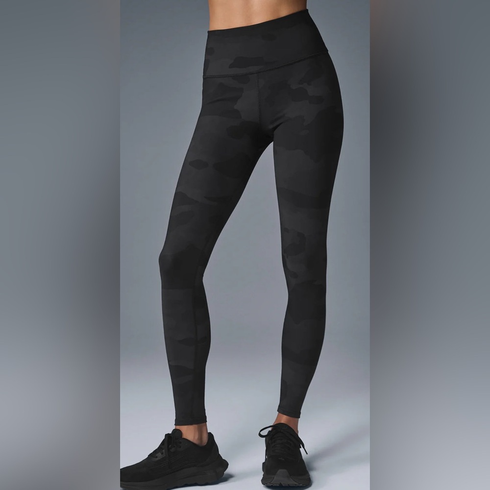 ALO Yoga Black Camo Leggings